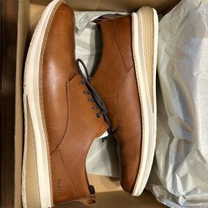 Cole Haan Men's Tan Leather Oxfords Size 10.5. Box says 10 but they are 10.5